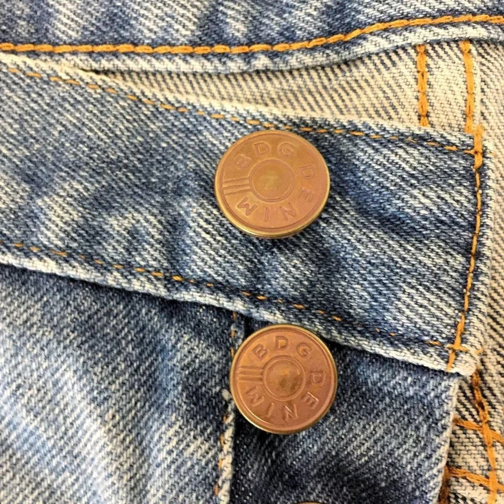 BDG Urban Outfitters Rolled Hem Womens Mom Shorts Frayed Hems Size 26 - Picture 4 of 6